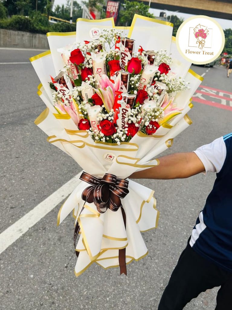 Premium Mixed Chocolate & Rose Bouquet ๐น๐ซ - Image 1