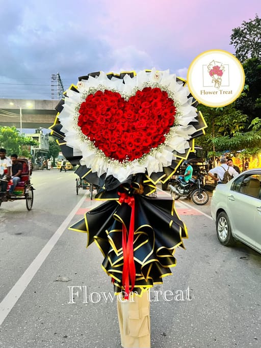 Premium Big Heart-Shaped Bouquet ❤️🌹