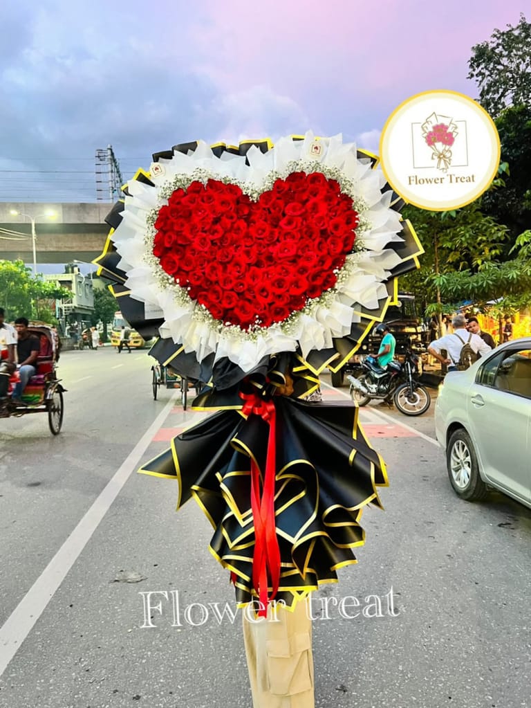 Premium Big Heart-Shaped Bouquet ❤️🌹 - Image 2