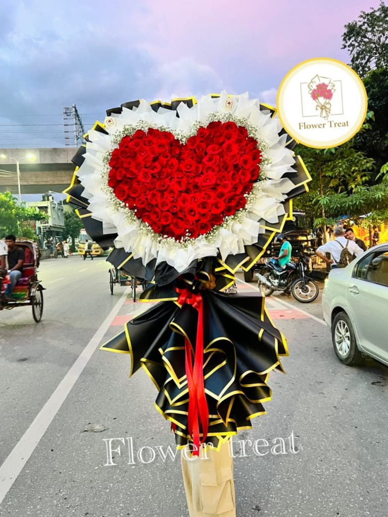Premium Big Heart-Shaped Bouquet ❤️🌹 - Image 3