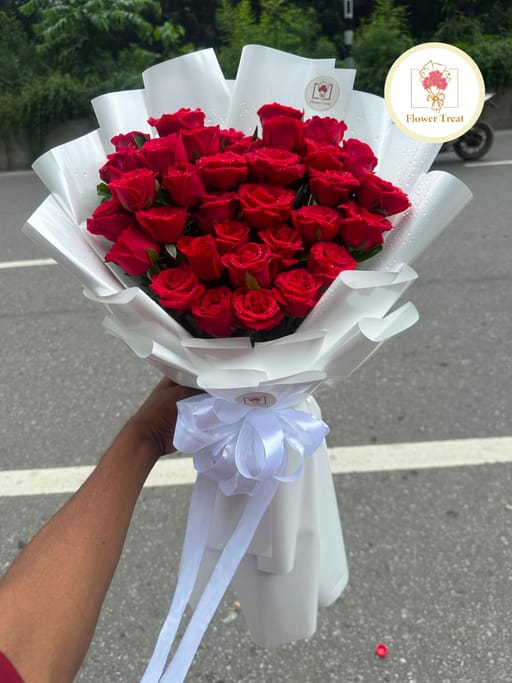 Premium Red Rose Bouquet 🌹❤️