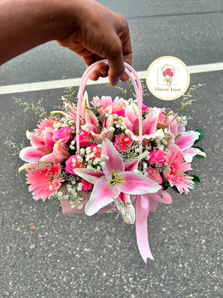 Premium Lily Bag Bouquet 🤍🌸👜 - Image 3