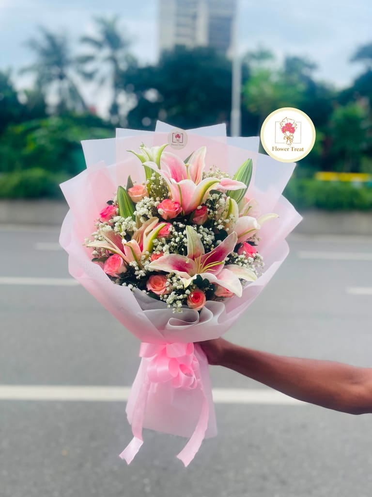 Premium Mixed Lily Bouquet 🌸🤍 - Image 3