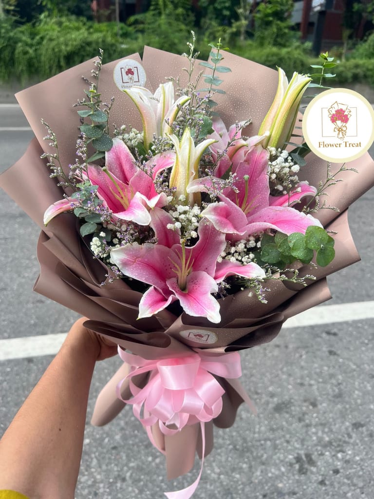 π Premium Deep Pink Lily Bouquet π - Image 2