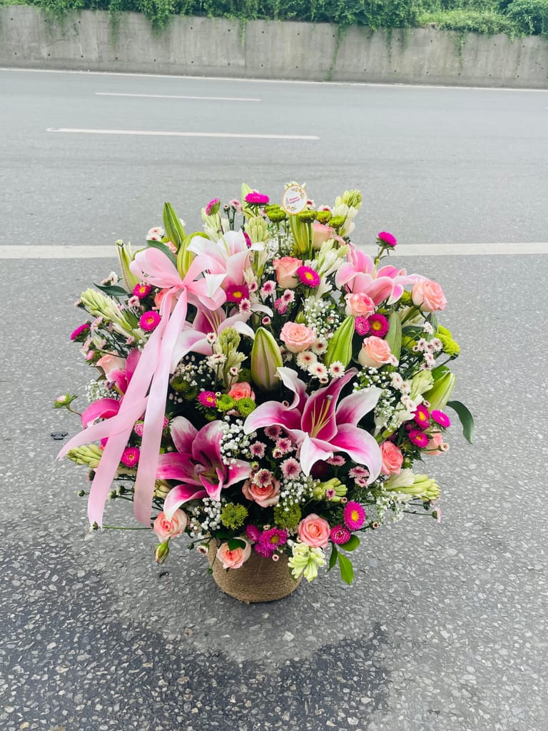 Premium Big Mixed Lily & Rose Bouquet 🌹 - Image 2