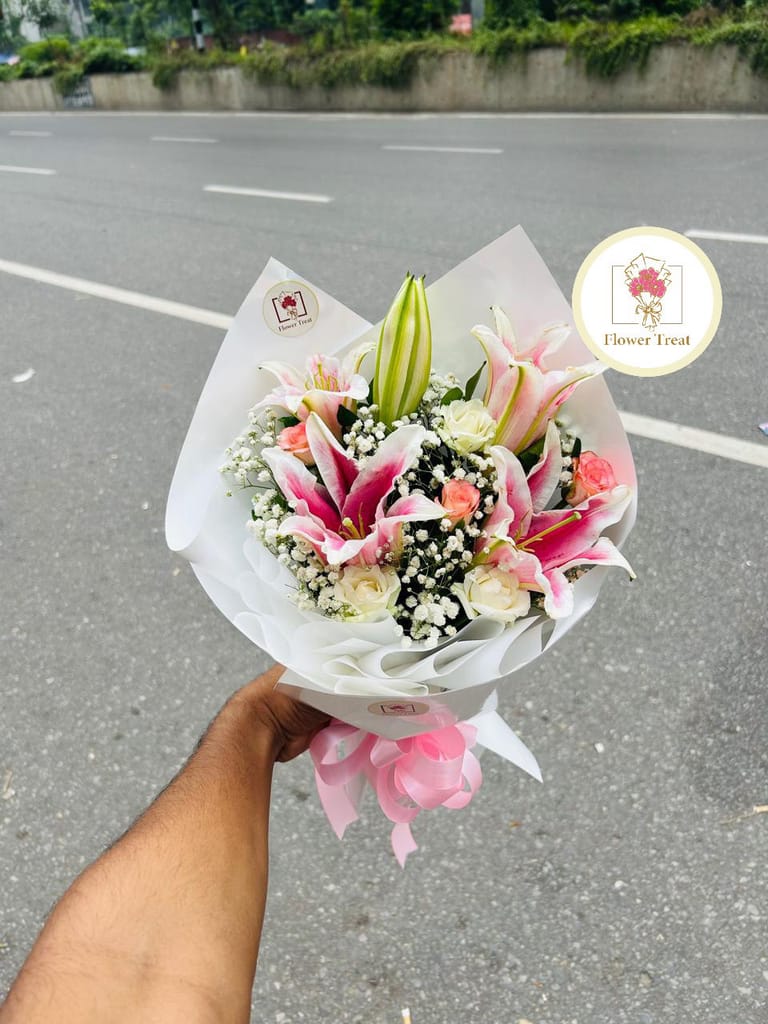π©· Premium Pink Lily Bouquet π - Image 1