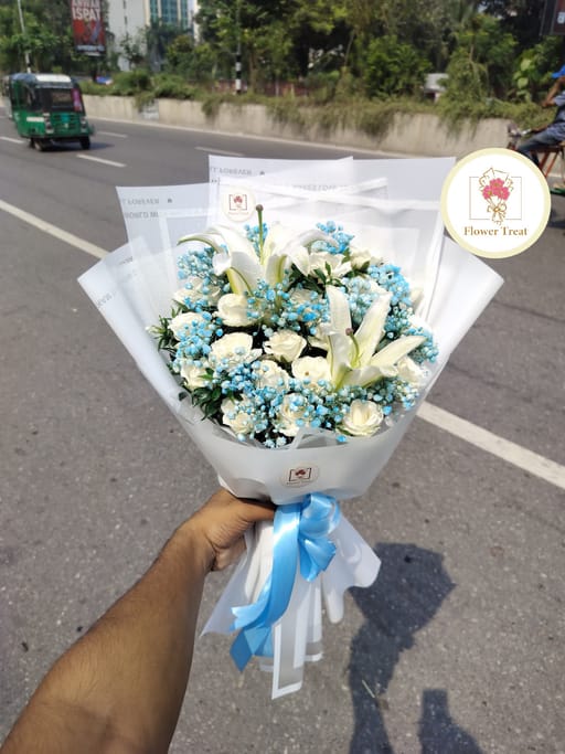 🤍 Premium Lily & White Rose Mixed Bouquet 💐
