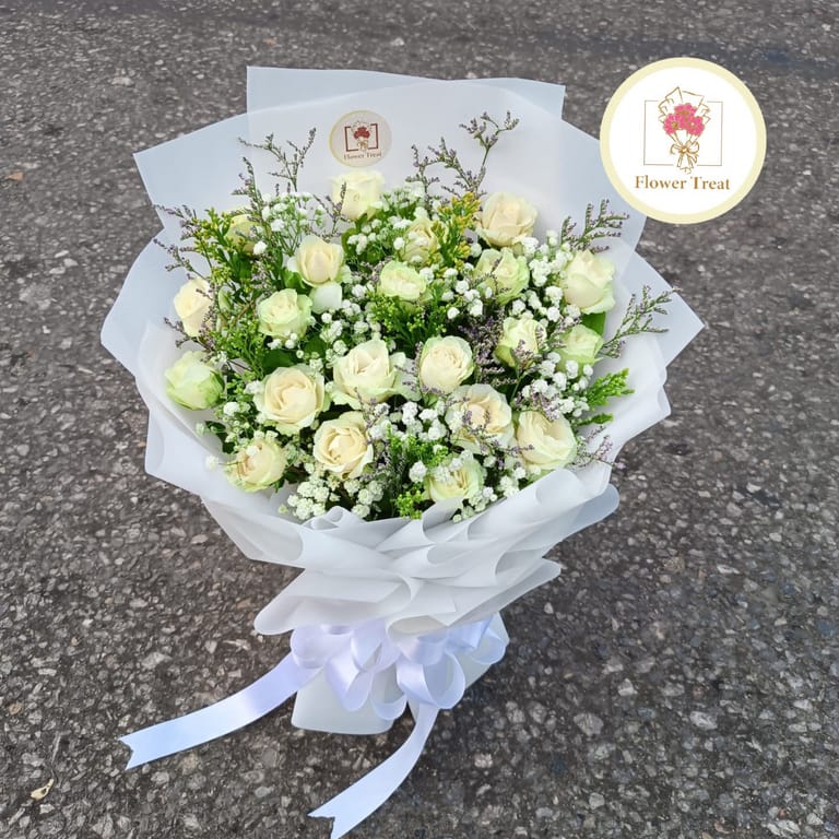 🤍 Premium White Rose Bouquet 💐 - Image 3