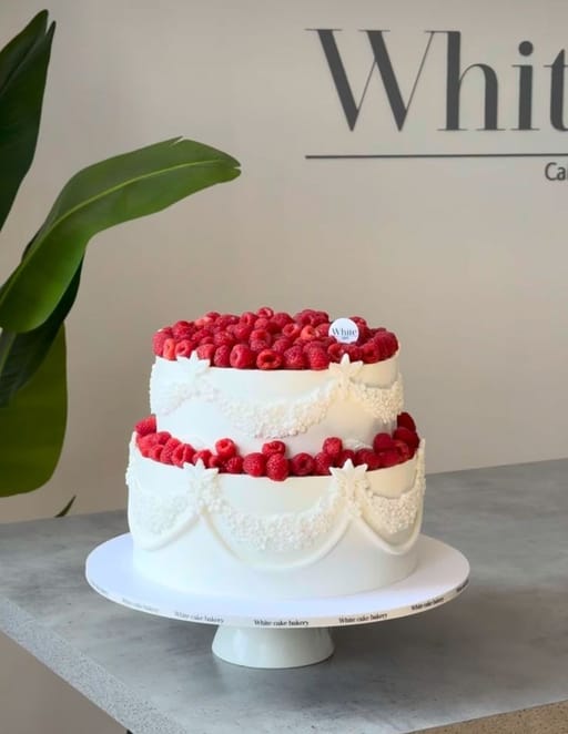 Berry in Bloom Cake 