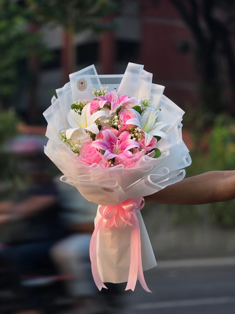 🌸 Premium Artificial Lily Bouquet 💐 - Image 2