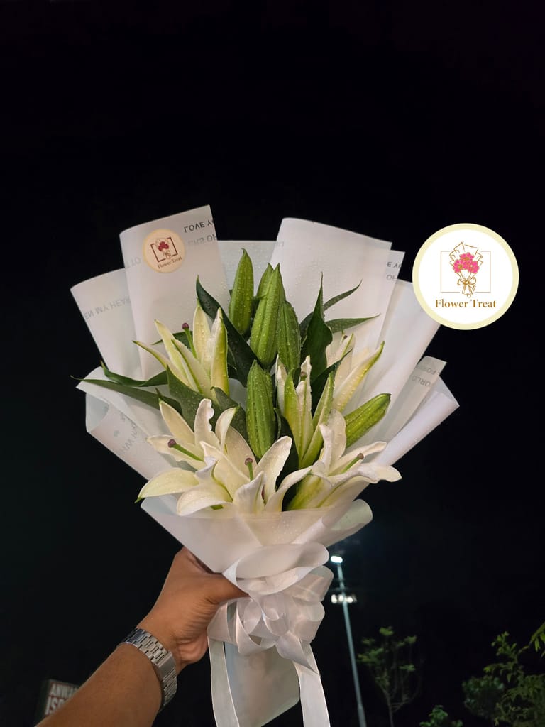 ๐ค Premium White Lily Bouquet ๐ - Image 1