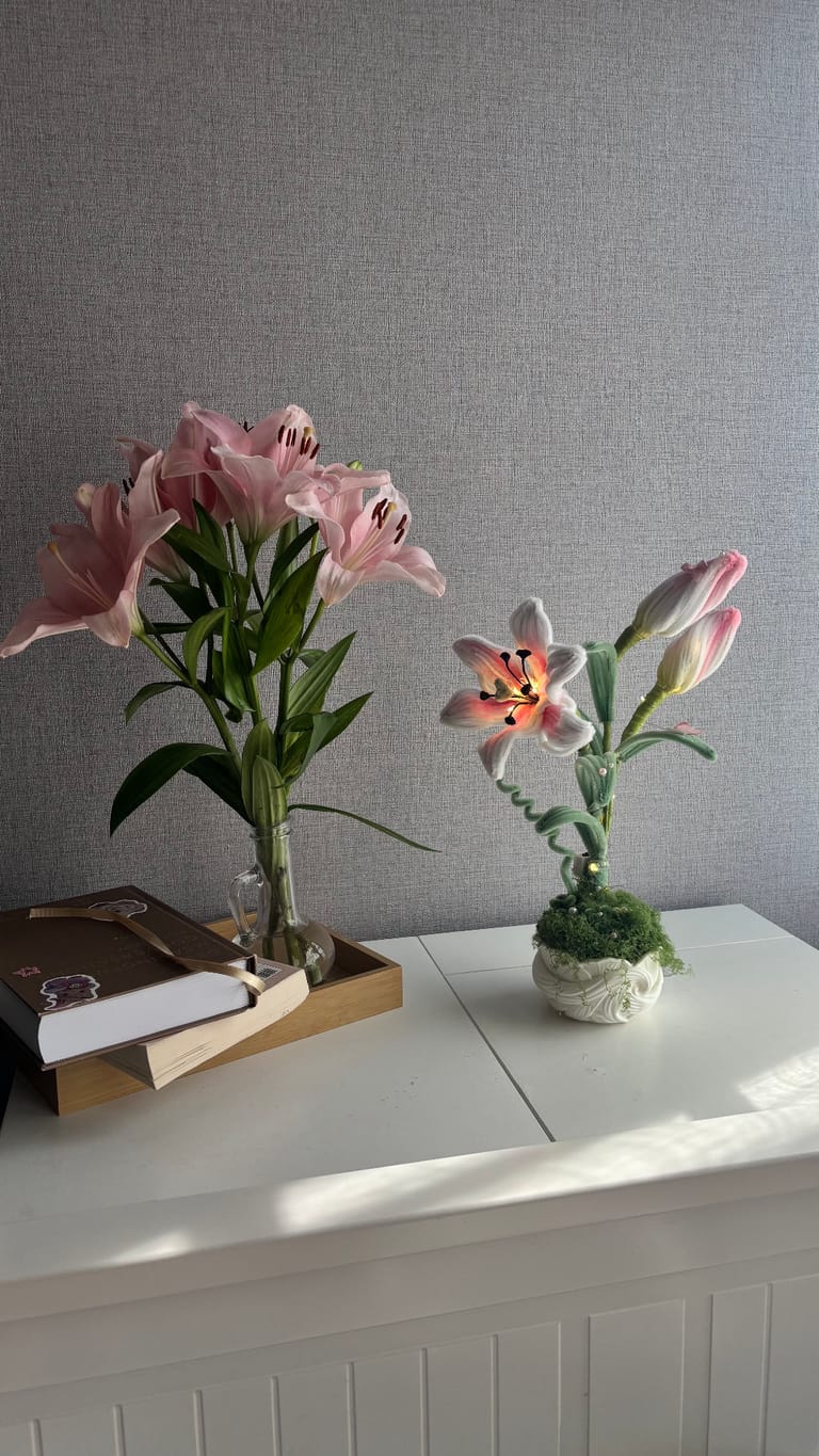 Fairy Lily Lamp - Image 1