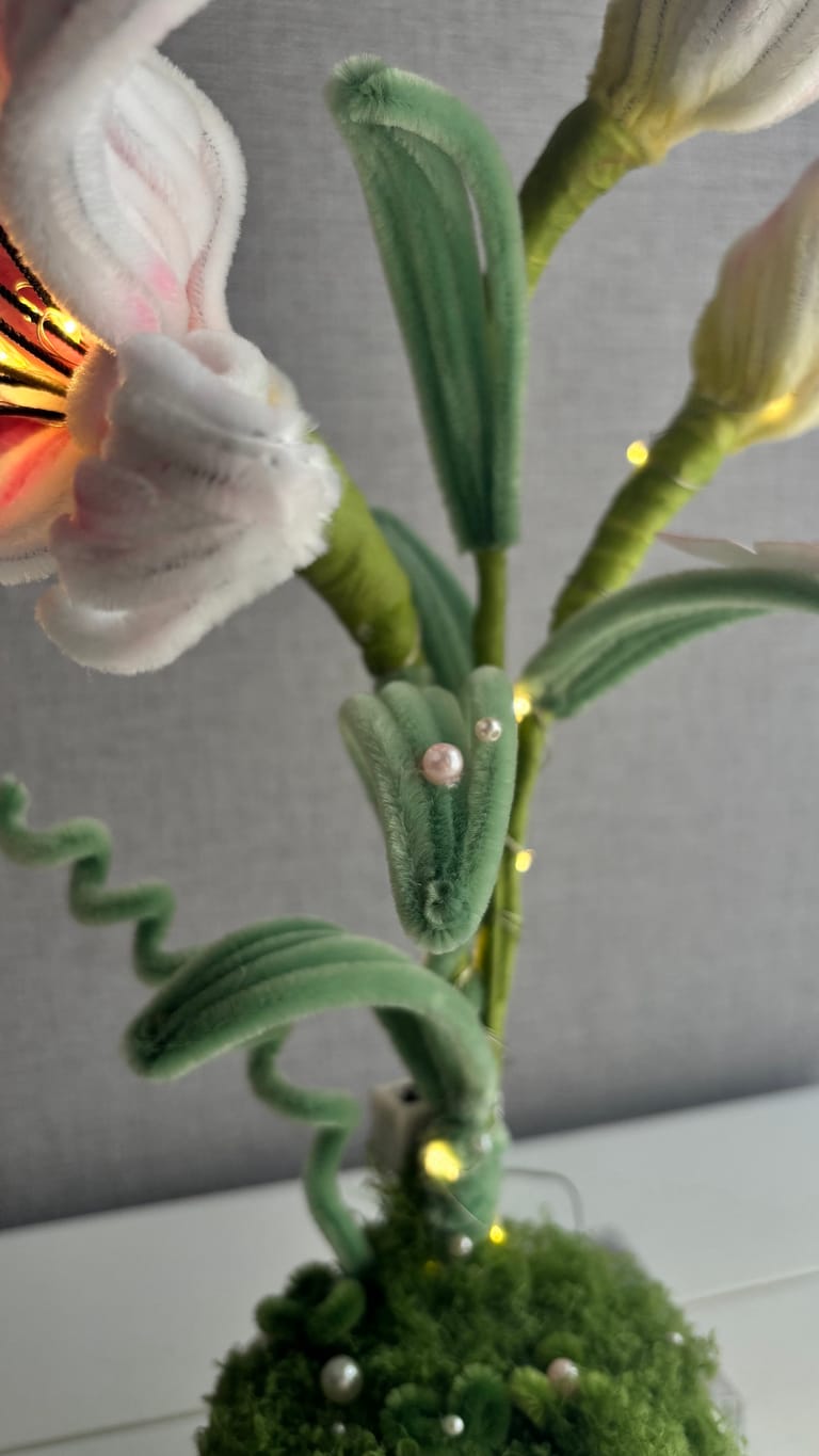 Fairy Lily Lamp - Image 3