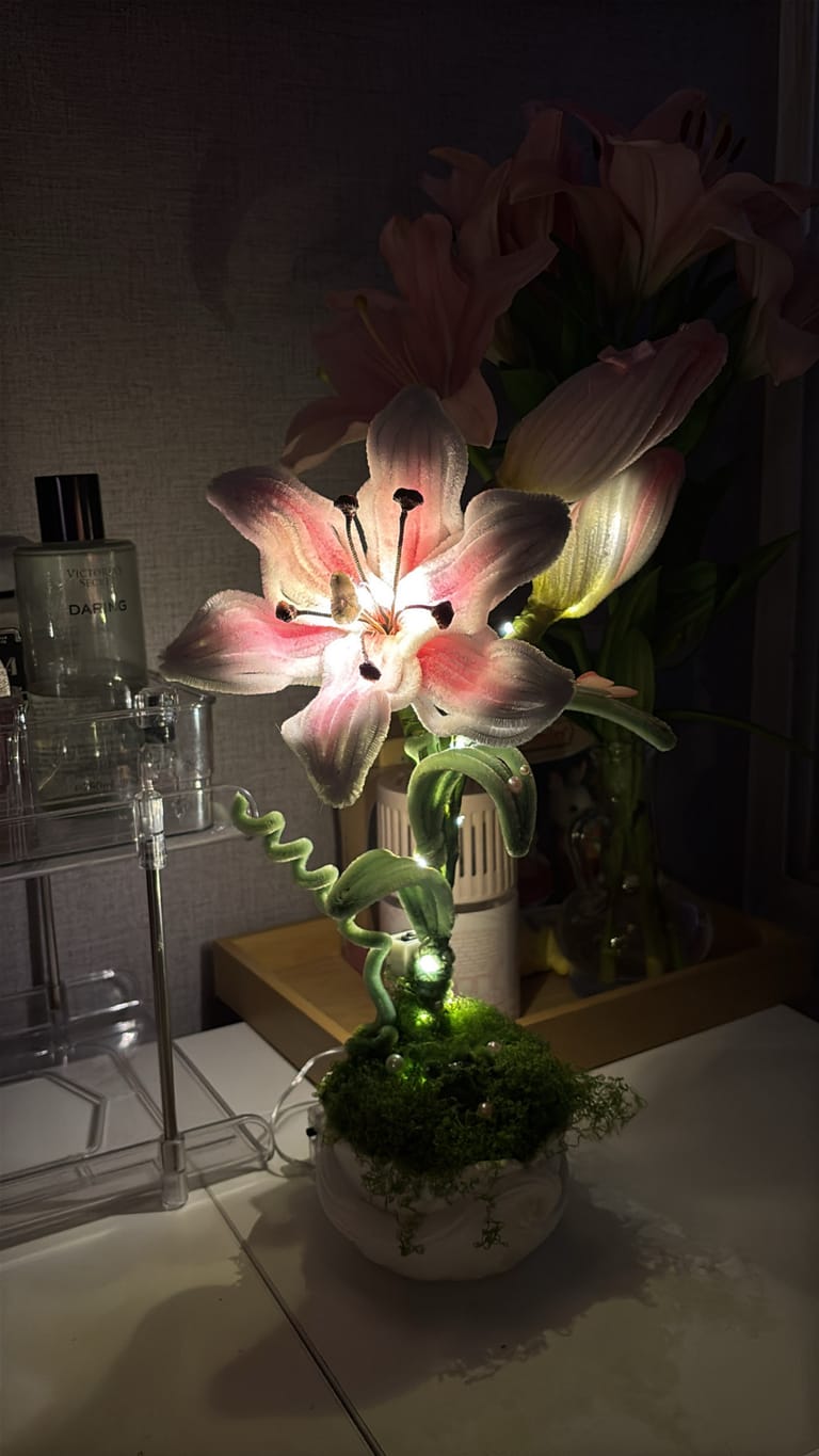 Fairy Lily Lamp - Image 5
