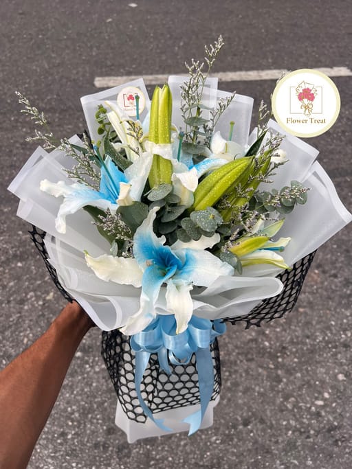 💙 Premium Blue Theme Spray Lily Boucquet 💐