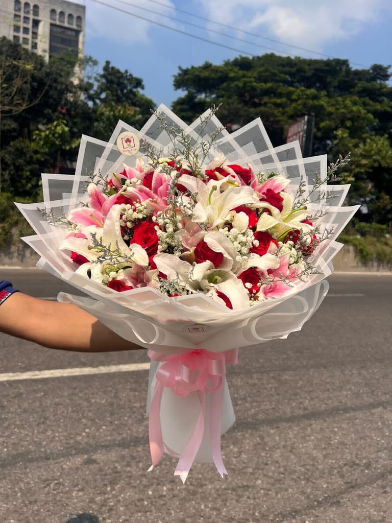 π€π Premium Big Lily Bouquet β Luxury Edition - Image 1