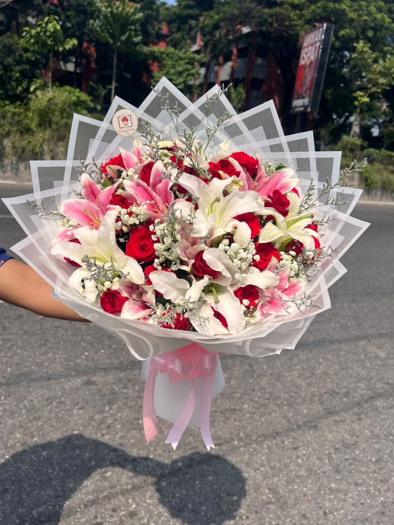 π€π Premium Big Lily Bouquet β Luxury Edition - Image 2