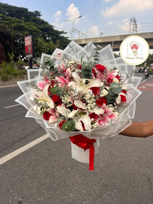🌸 Premium Lily Bouquet 💐