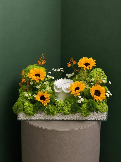 Cake With Blooming Sunshine Tray
