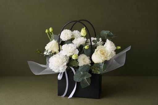  Ivory Floral Gift Bag