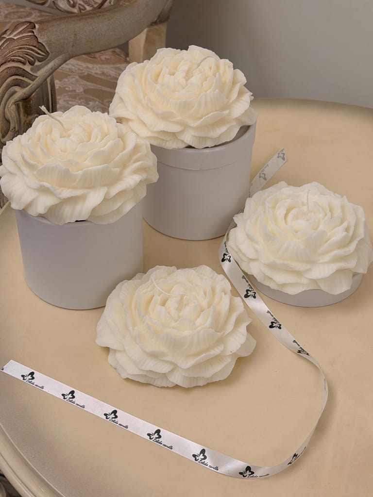 Large Peony Scented Candle - Image 1