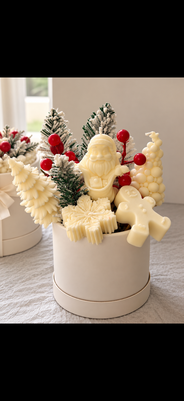 Christmas Flower Bouquet Cadoe - Image 1