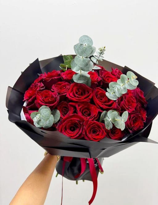 Love story 31 Red Roses