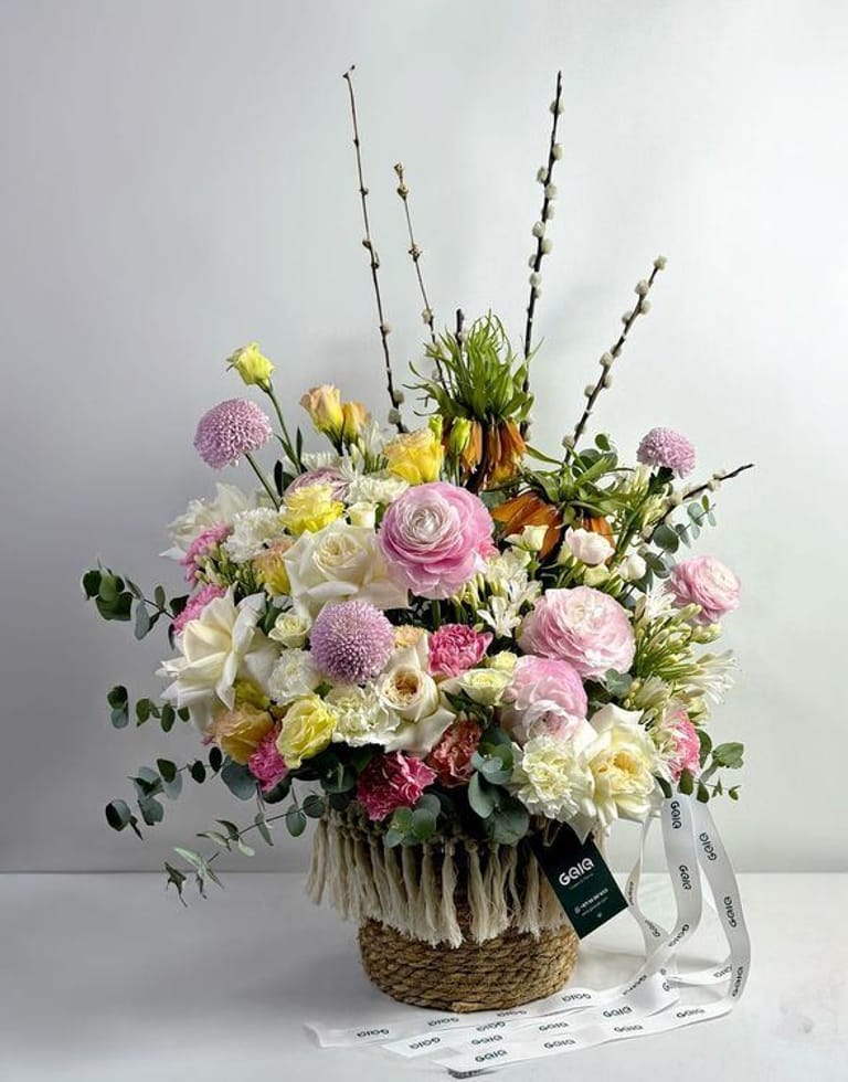 Breezy Floral- Basket - Image 1