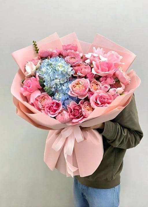 Romantic Pink Roses Valentines Day