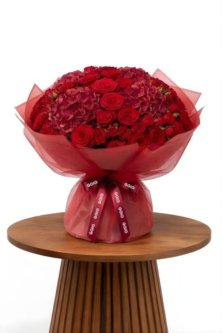 Valentines Day Romantic Red Rose Bouquet - Image 1