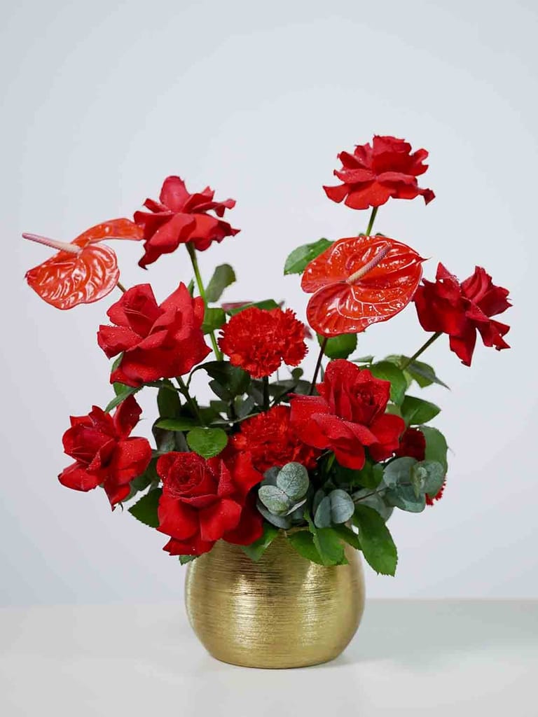 Red Elegance in Gold - Image 1
