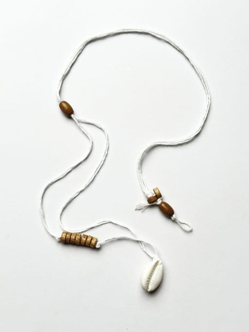 Cowrie shell locket with wooden beads (Adjustable)