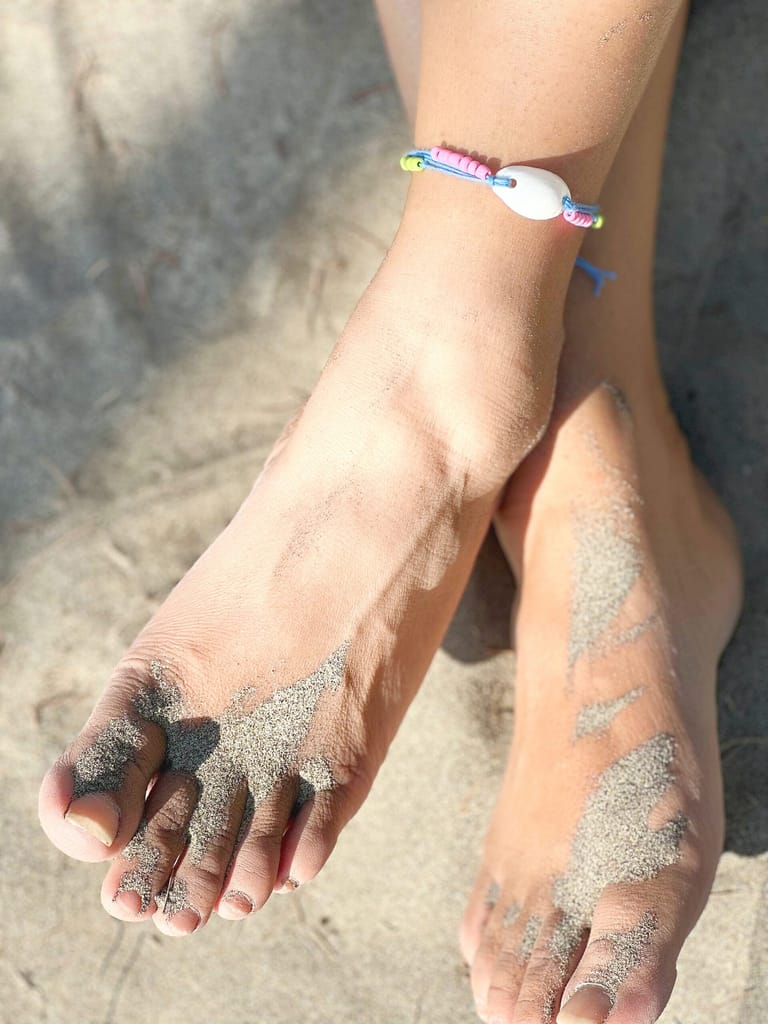 Blue threaded cowrie shell with colorful beads anklet - Image 3