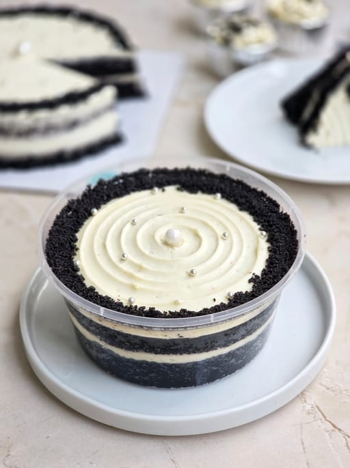 Midnight Dreams Tub Cake