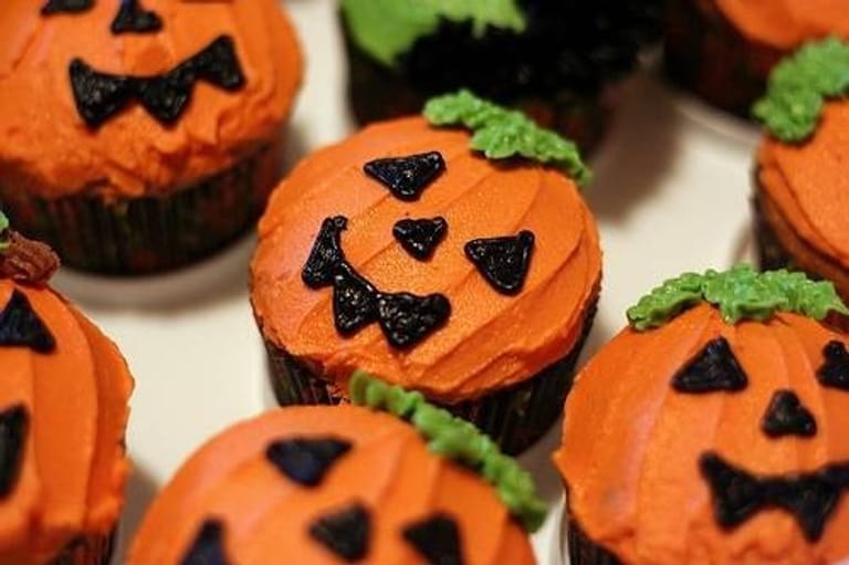 Halloween Pumpkin Cupcakes - Image 1