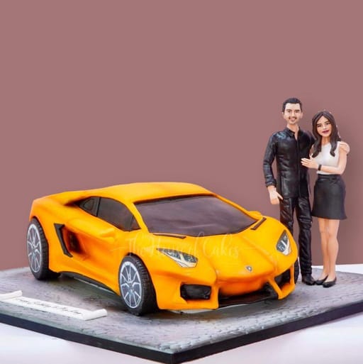Amazing Lamborghini Aventador Cake