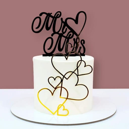 Mr & Mrs Wedding Cake