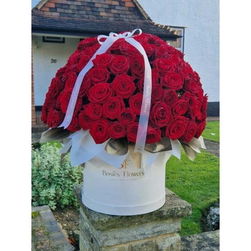 150 Roses in Hat Box