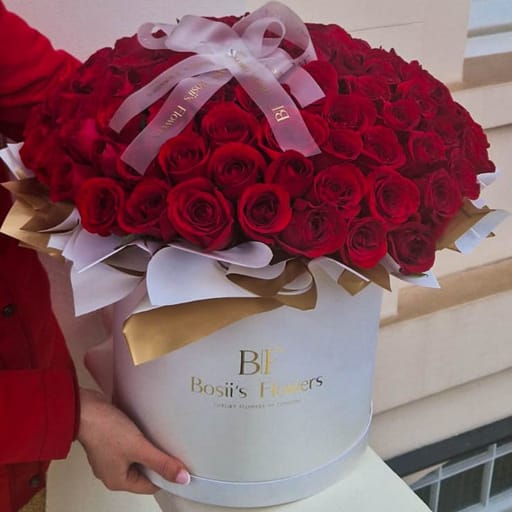 100 Red Roses Hat Box
