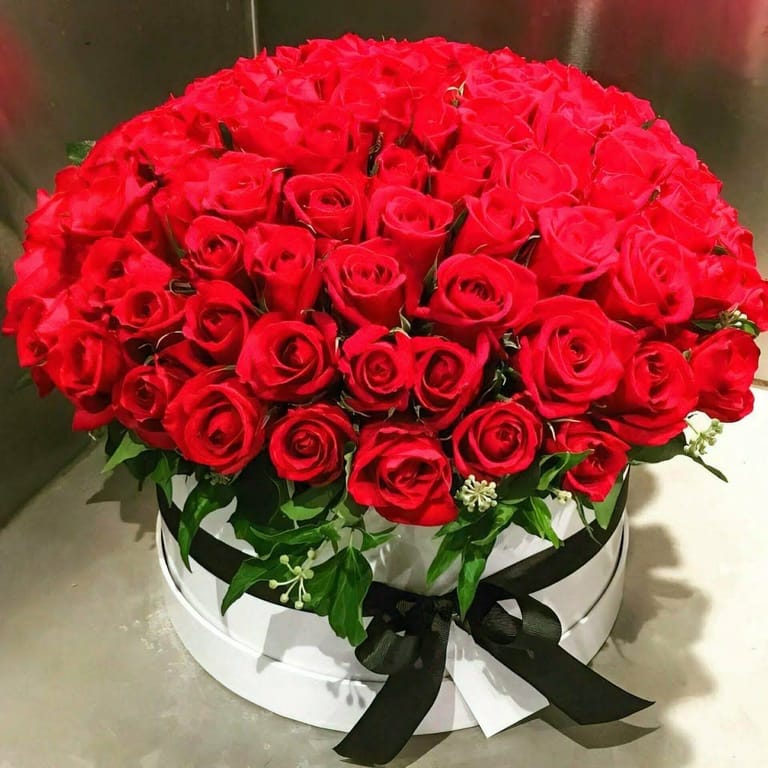 Grandiose Red Rose Box - Image 1