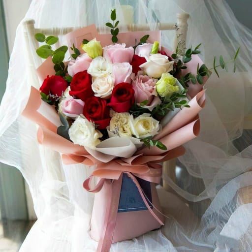Gentle Roses Bouquet