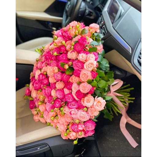 Pretty in Pink Spray Roses