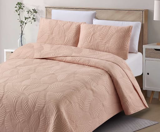 Pale Pink - AC Quilt with Pillowcases  Set