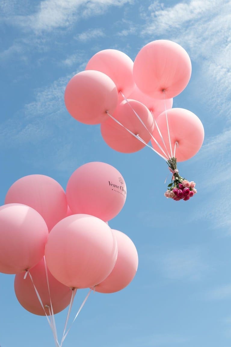 Giant baby pink balloon bunches - Image 1