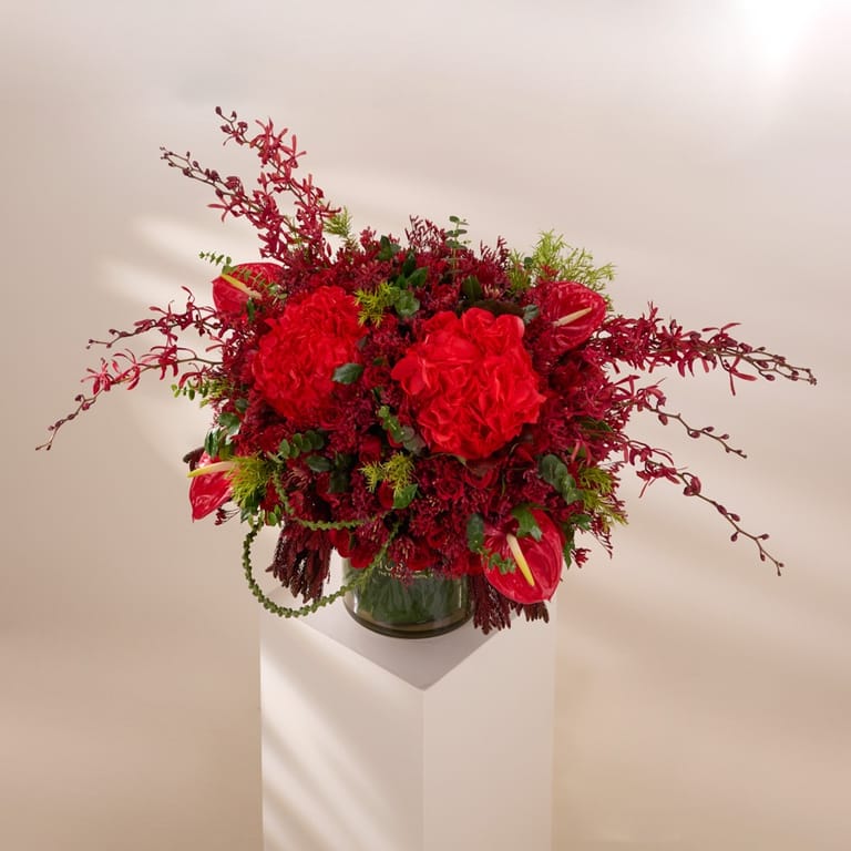 loving red - Image 3