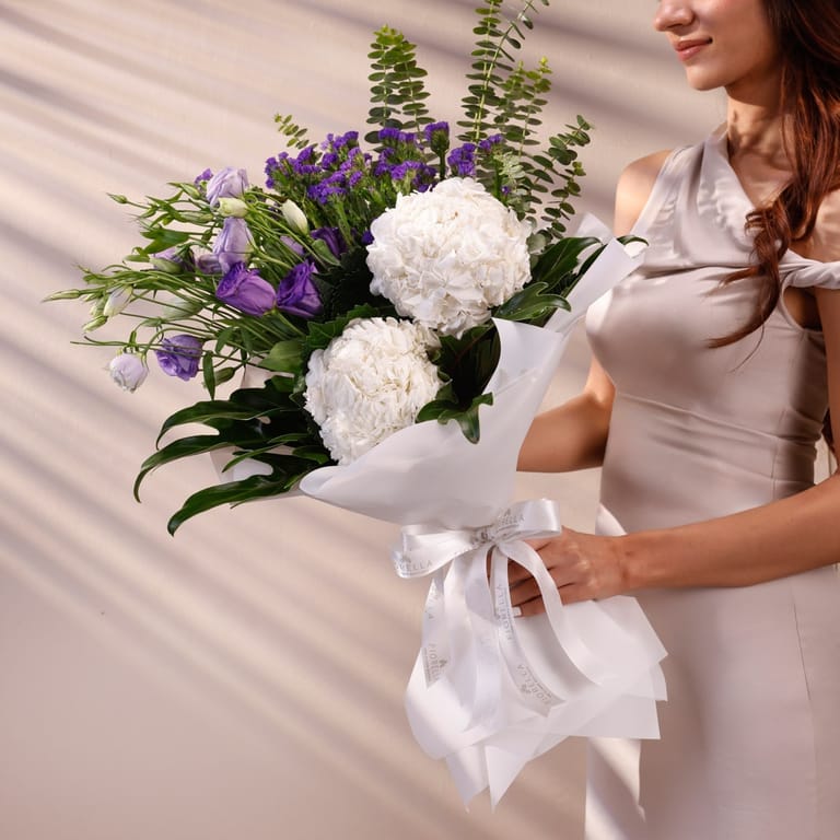 white & wild - Image 3