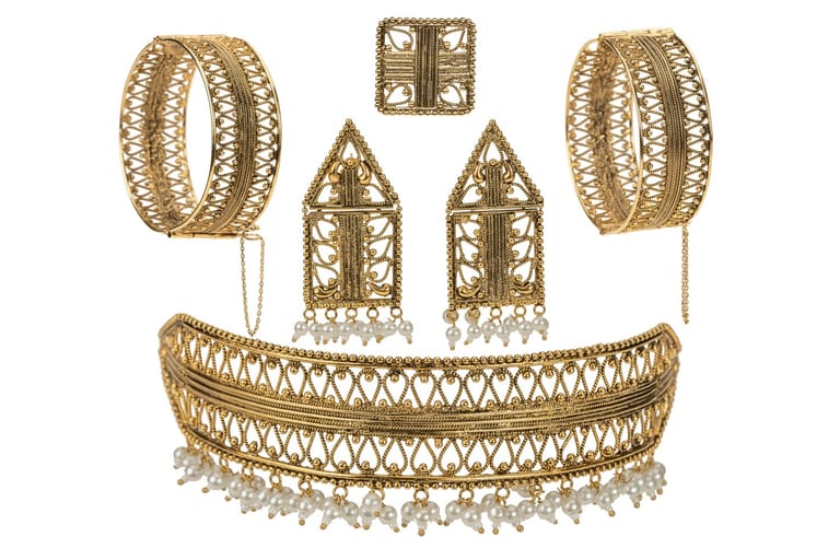 Charuta Choker Set - Image 3