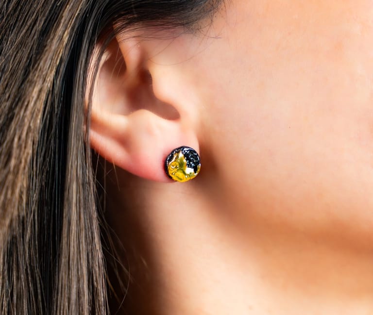 Runa Stud Earrings - Image 4