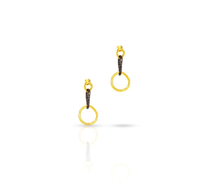 Sindra Link Earrings - Image 2