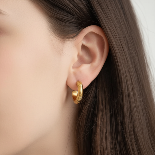 Lucia Hoops